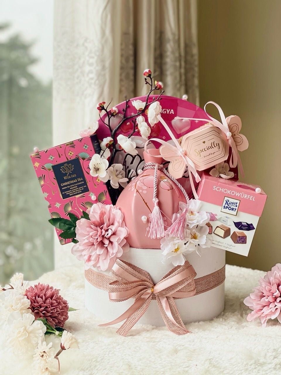 Gifting & Hampers - Prismribbons