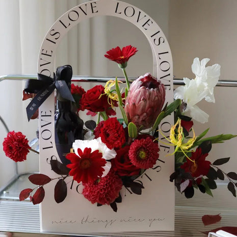"Love is Love" Flower Bouquet Bag (10 pcs) - Prismribbons